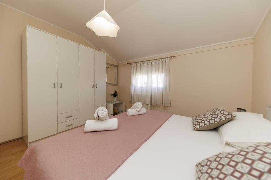 Apartments Mira 자다르 외부 사진